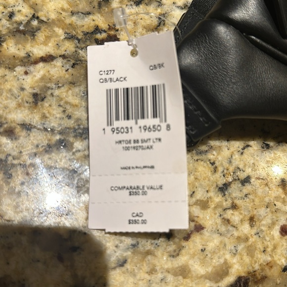 Coach - Picture 2 of 3